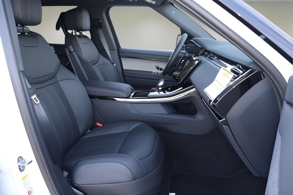 New 2026 Land Rover Range Rover Sport Dynamic SE AWD/4WD image 18