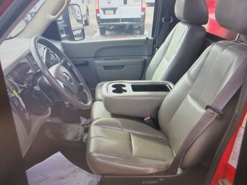 Used 2011 GMC Sierra 3500 W/T RWD image 8