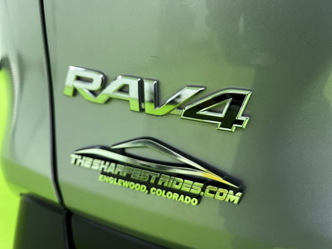 Used 2019 Toyota RAV4 XLE AWD/4WD image 12