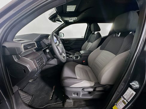 Used 2025 Toyota Tacoma TRD Off-Road image 13