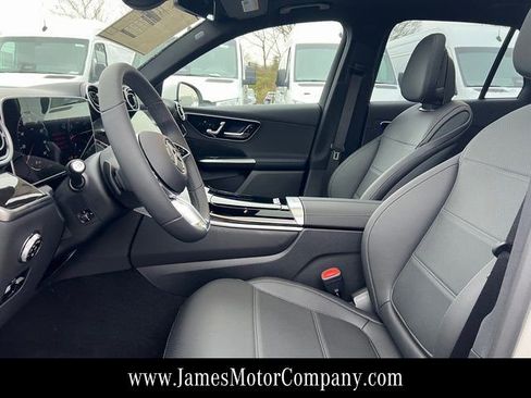 Used 2026 Mercedes-Benz GLC 300 4MATIC image 16