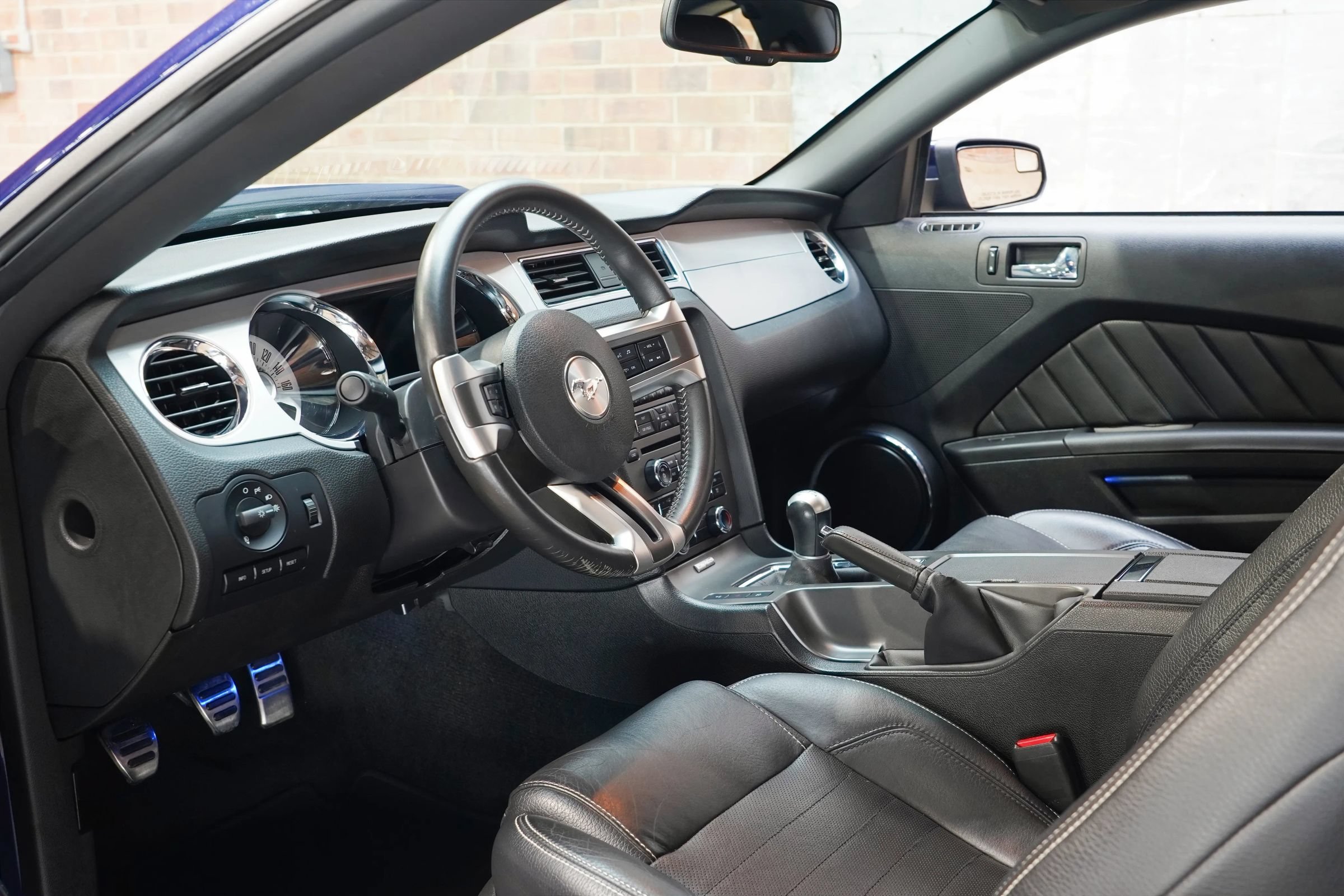 Used 2012 Ford Mustang GT Premium w/ GT Coupe Accessory Pkg 4 RWD image 35