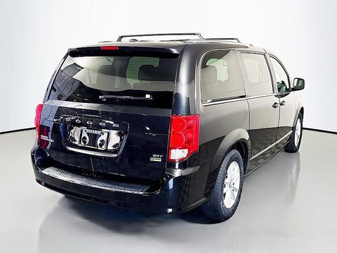Used 2019 Dodge Grand Caravan SXT FWD image 7