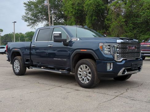 Used 2020 GMC Sierra 2500 Denali w/ Denali Ultimate Package AWD/4WD image 2