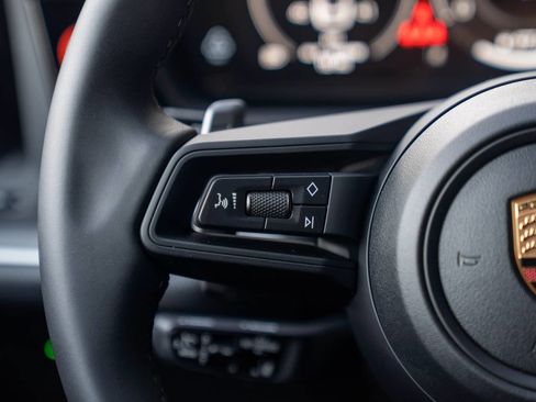 New 2026 Porsche Cayenne Base image 14