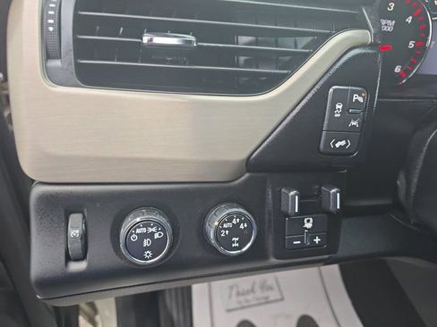 Used 2016 GMC Yukon Denali w/ Open Road Package image 28