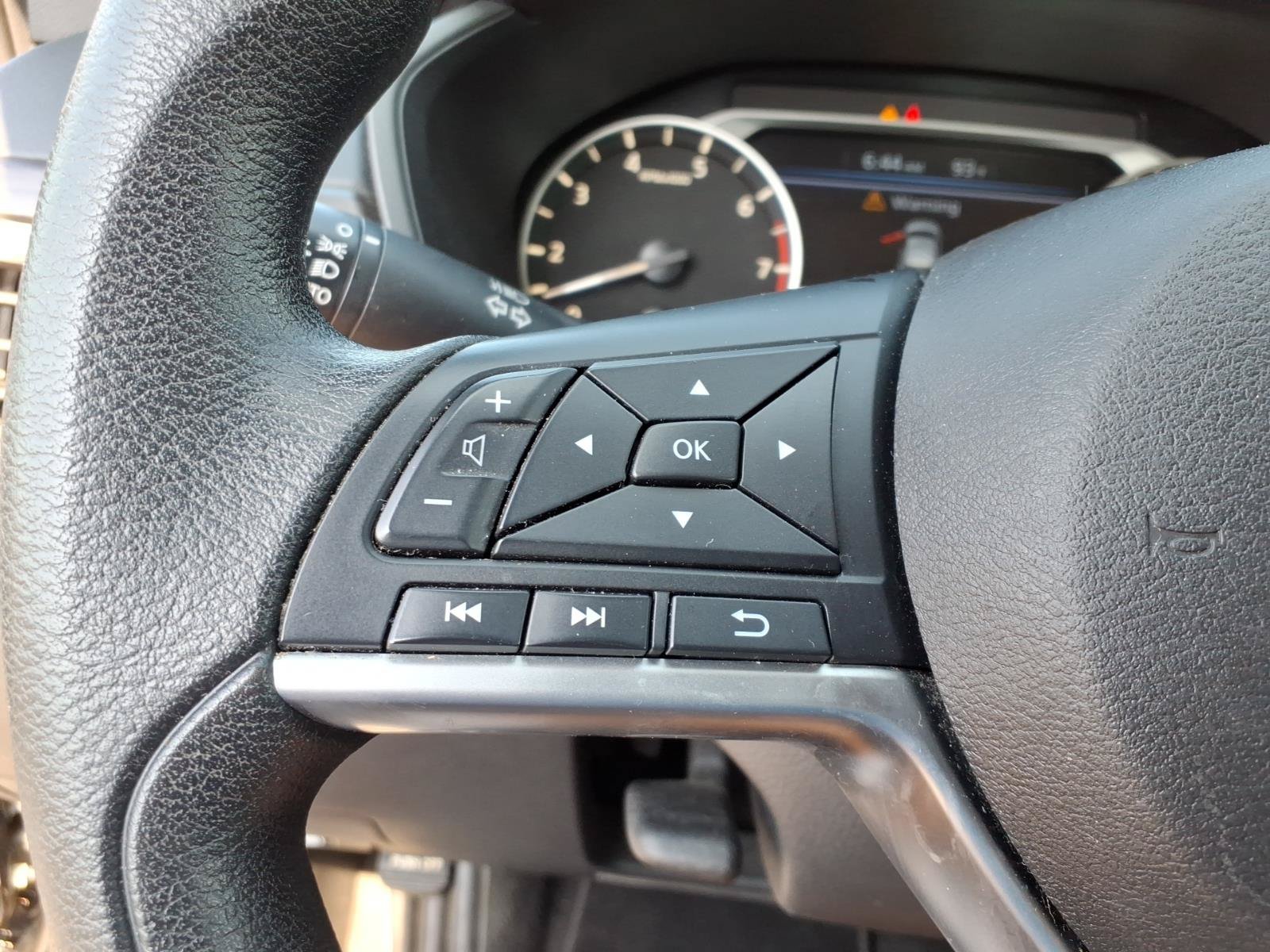 Used 2024 Nissan Altima 2.5 SV FWD image 14