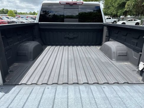 Used 2022 Chevrolet Silverado 1500 LTZ w/ Technology Package AWD/4WD image 19