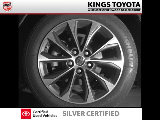 Certified 2016 Toyota Avalon XLE Plus FWD image 10