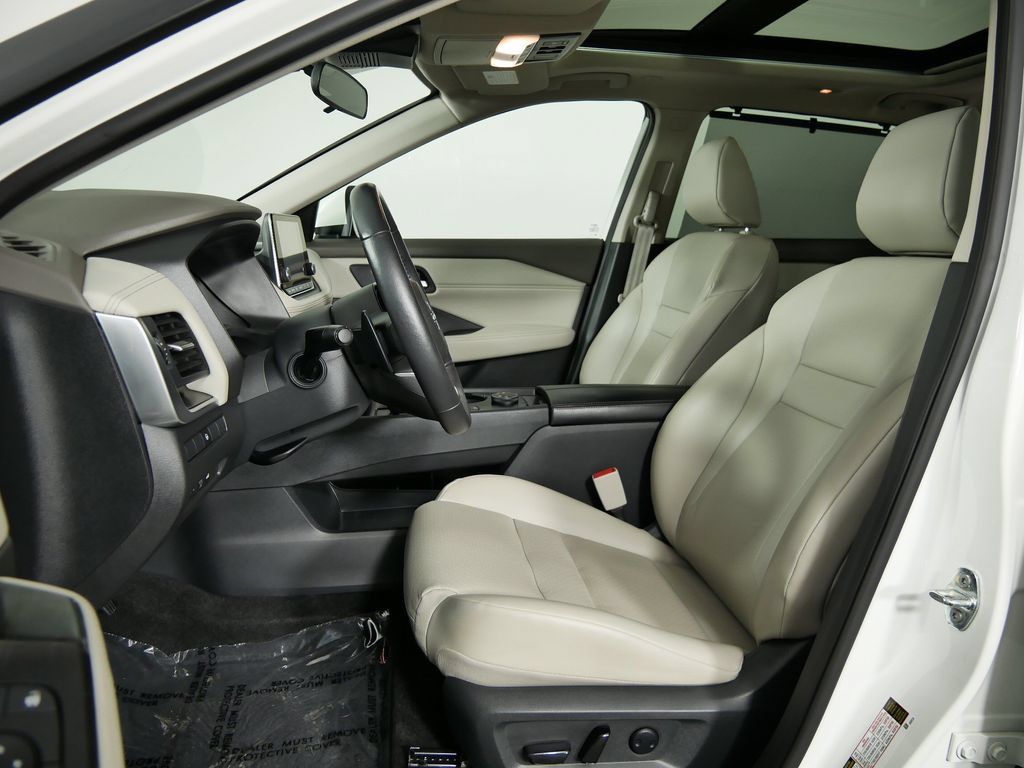 Used 2023 Nissan Rogue SV w/ SV Premium B Package AWD/4WD image 15