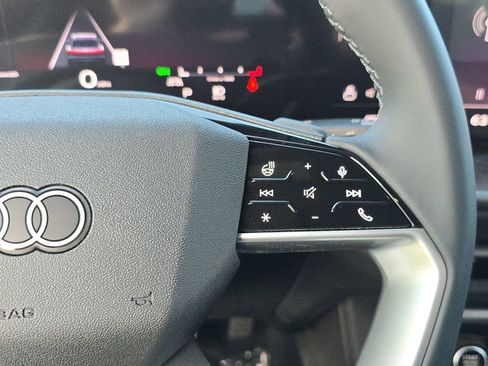 New 2025 Audi Q5 Premium image 21