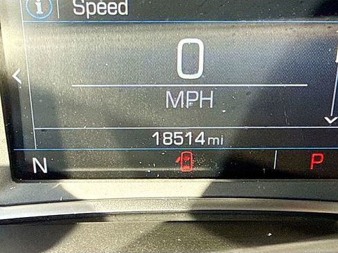 Used 2023 GMC Acadia SLE w/ Driver Convenience Package image 31