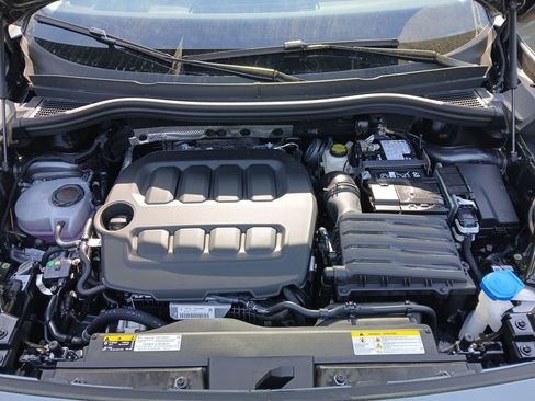 New 2026 Volkswagen Tiguan SE image 21