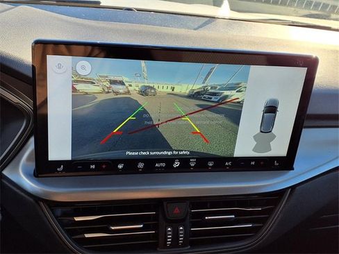 Used 2024 Ford Escape SE image 6