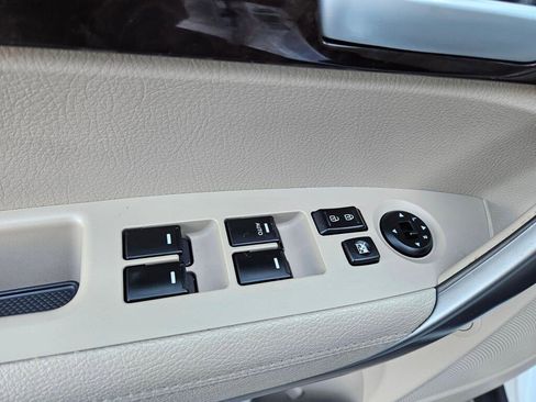 Used 2015 Kia Sorento LX image 15