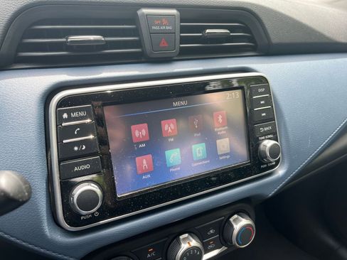 Used 2025 Nissan Versa SV image 17