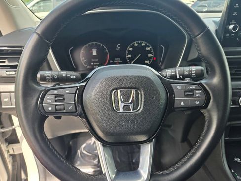 Certified 2025 Honda Pilot EX-L image 25