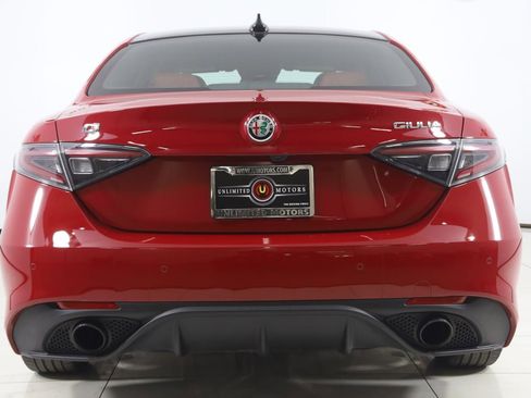 Used 2024 Alfa Romeo Giulia Veloce image 54