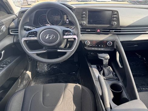 Used 2021 Hyundai Elantra SEL image 13