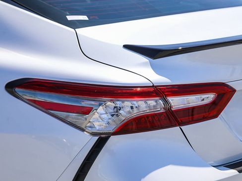 Certified 2018 Toyota Camry XSE w/ Audio Package FWD image 9