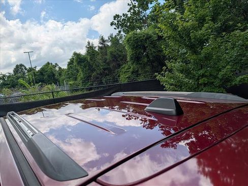 Used 2018 Jeep Grand Cherokee Laredo AWD/4WD image 23