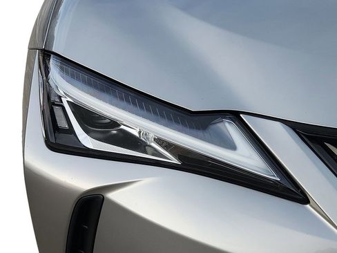 Used 2020 Lexus UX 250h w/ Premium Package image 10