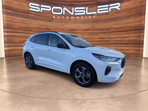 Used 2023 Ford Escape ST-Line w/ Tech Pack #1 image 7