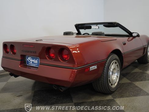 Used 1987 Chevrolet Corvette Convertible RWD image 12