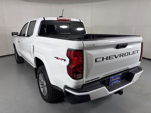 Used 2025 Chevrolet Colorado LT w/ Advanced Trailering Package AWD/4WD image 7