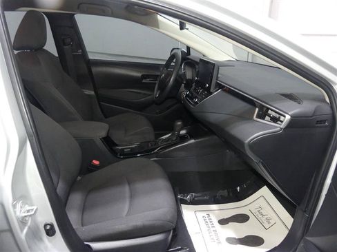 Used 2022 Toyota Corolla LE FWD image 21