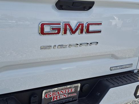 New 2026 GMC Sierra 1500 Elevation image 8