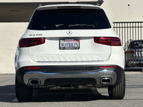 Certified 2025 Mercedes-Benz GLB 250 image 5