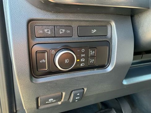 Used 2023 Ford F250 Lariat w/ Sport Appearance Package image 18