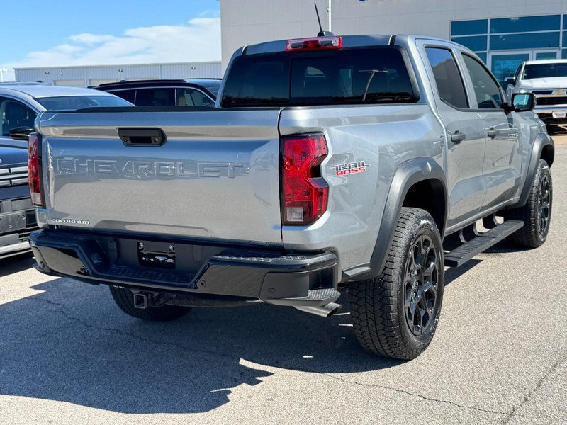 Used 2026 Chevrolet Colorado Trail Boss AWD/4WD image 3