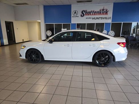 Used 2024 Honda Civic Sport image 5