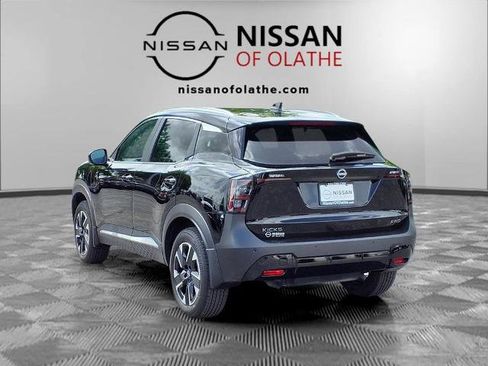Certified 2025 Nissan Kicks SV w/ SV Premium Package AWD/4WD image 3