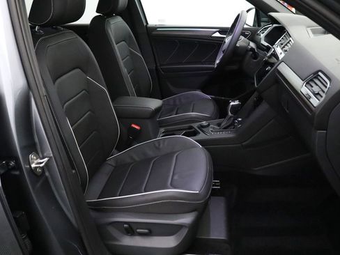 Used 2023 Volkswagen Tiguan SEL R-Line image 14