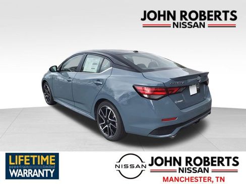 New 2025 Nissan Sentra SR image 12