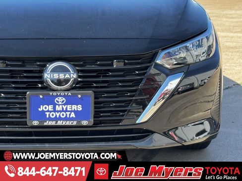 Used 2025 Nissan Sentra SV image 4