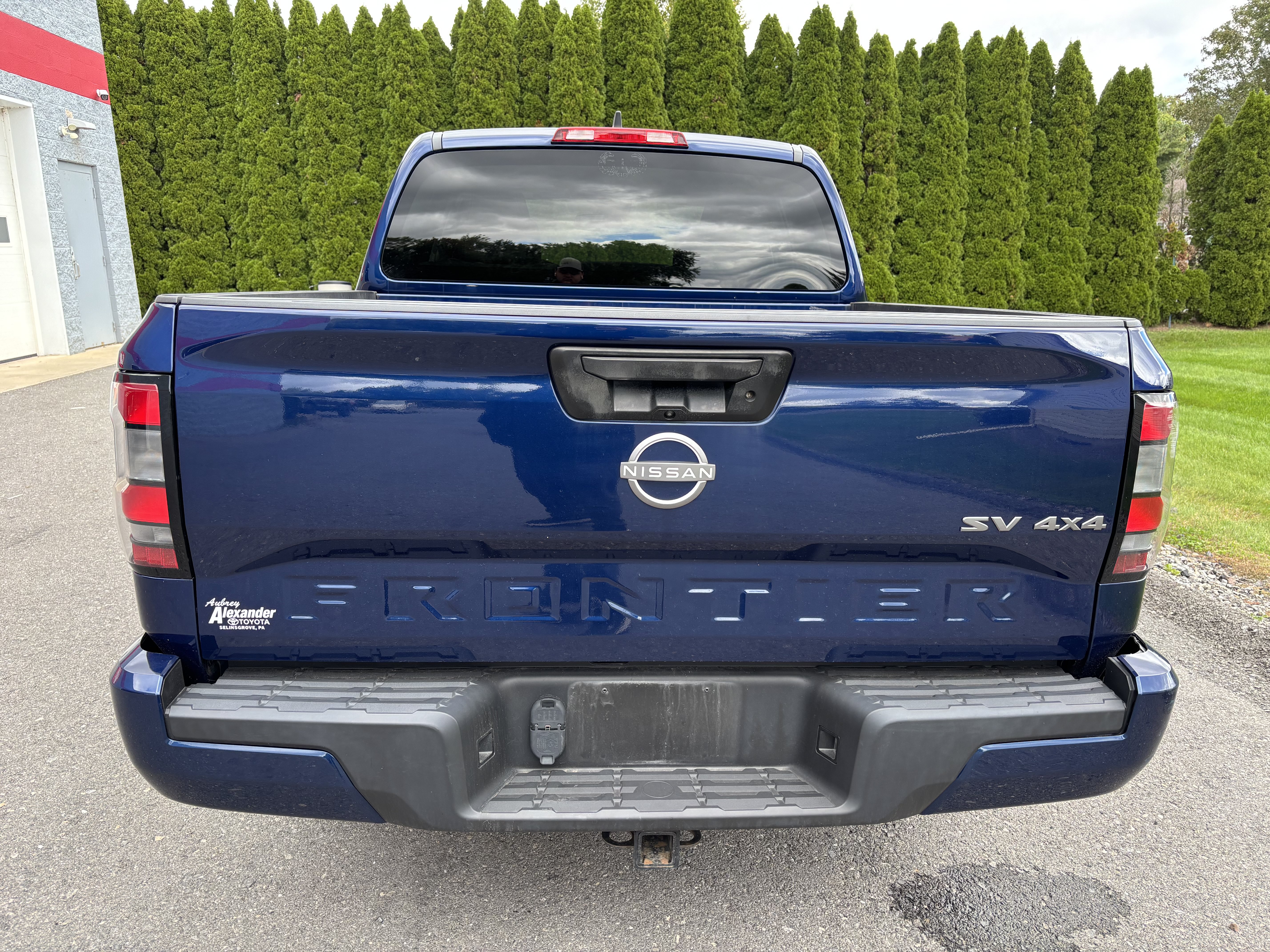 Used 2023 Nissan Frontier SV w/ Tow Package AWD/4WD image 4