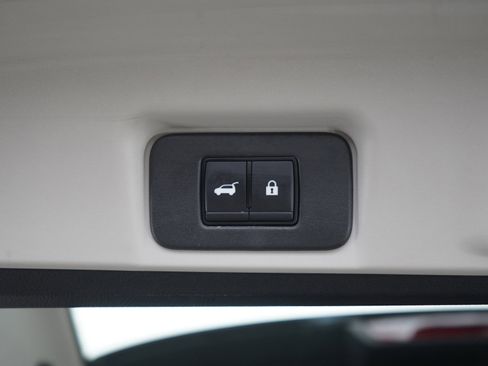 Used 2023 Nissan Ariya image 17