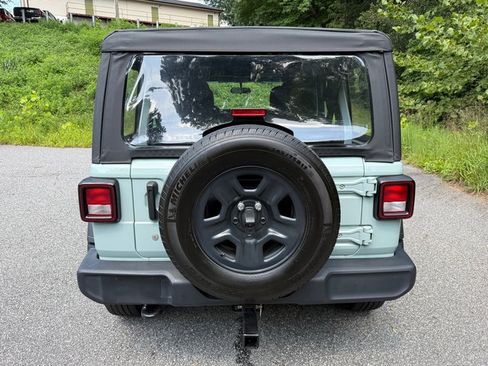Used 2023 Jeep Wrangler Unlimited Sport AWD/4WD image 7