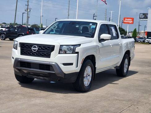 Used 2022 Nissan Frontier SV w/ Technology Package RWD image 3