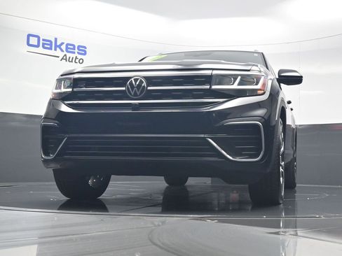 Used 2022 Volkswagen Atlas Cross Sport SEL Premium R-Line AWD/4WD image 43