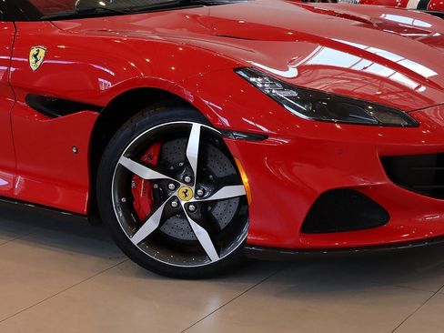 Certified 2022 Ferrari Portofino M image 9