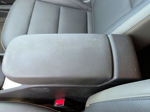 Used 2025 Chevrolet Trax ACTIV w/ Sunroof Package FWD image 27