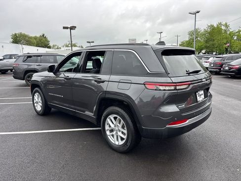 Used 2024 Jeep Grand Cherokee Laredo X w/ Luxury Tech Group I AWD/4WD image 4