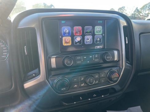 Used 2018 Chevrolet Silverado 1500 LT w/ Texas Edition image 15