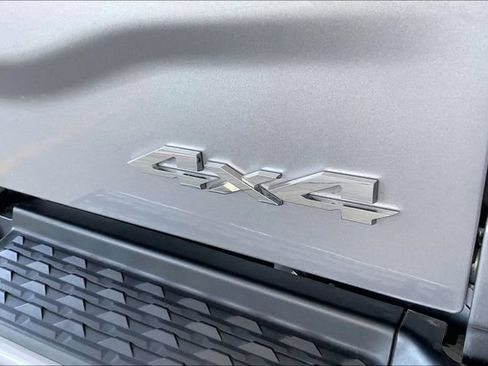 Used 2024 RAM 2500 Laramie AWD/4WD image 7