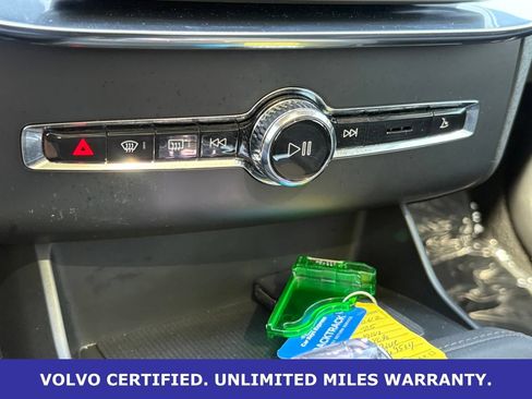 Certified 2025 Volvo XC90 B6 Plus AWD/4WD image 23